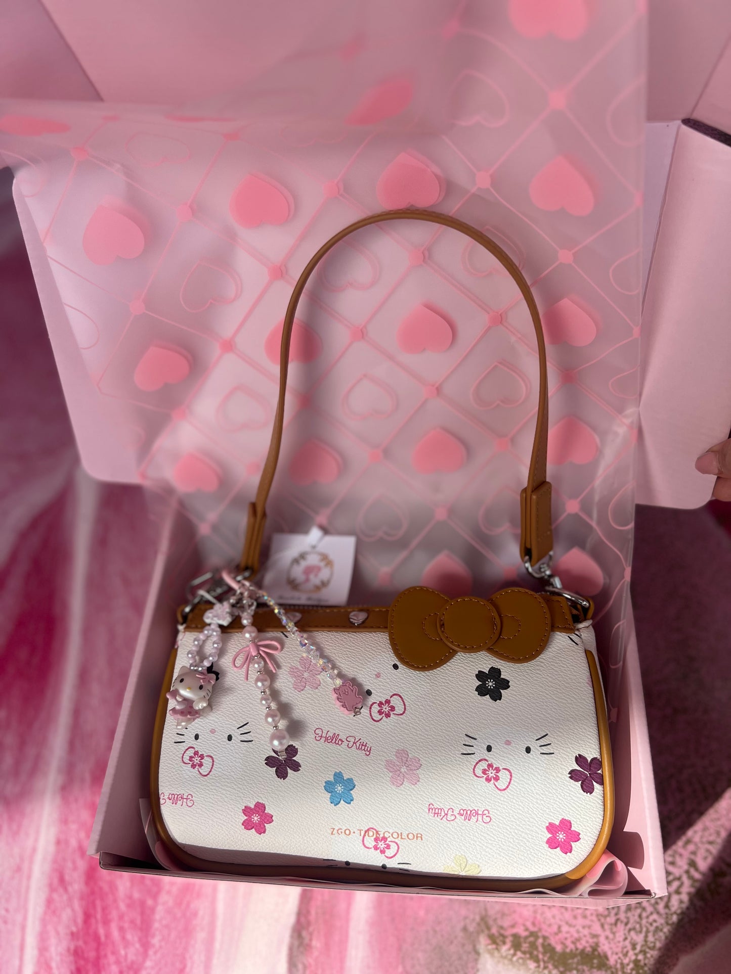 Hello Kitty & Keychain Brown