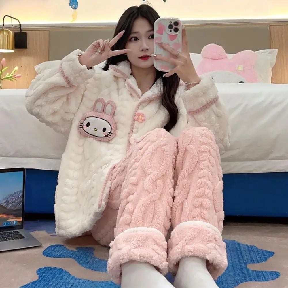 Hello Kitty Pajama Set